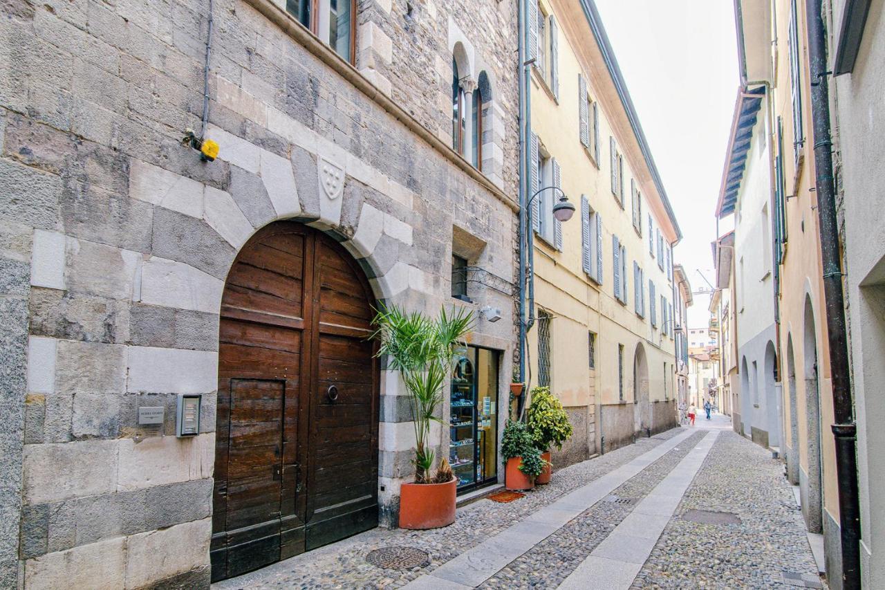 Palazzo Del Pero - The House Of Travelers Lejlighed Como Eksteriør billede